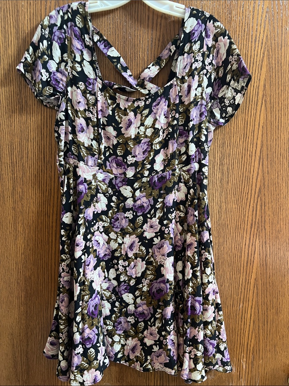 Women’s Floral Short-Sleeve Dress